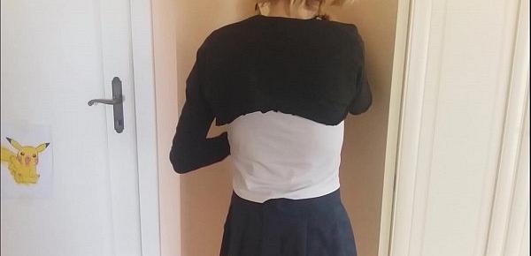  poor schoolgirl! on his return home he found something monstrous to wait for her .. but he has an interesting penis and she wants to lose her virginity